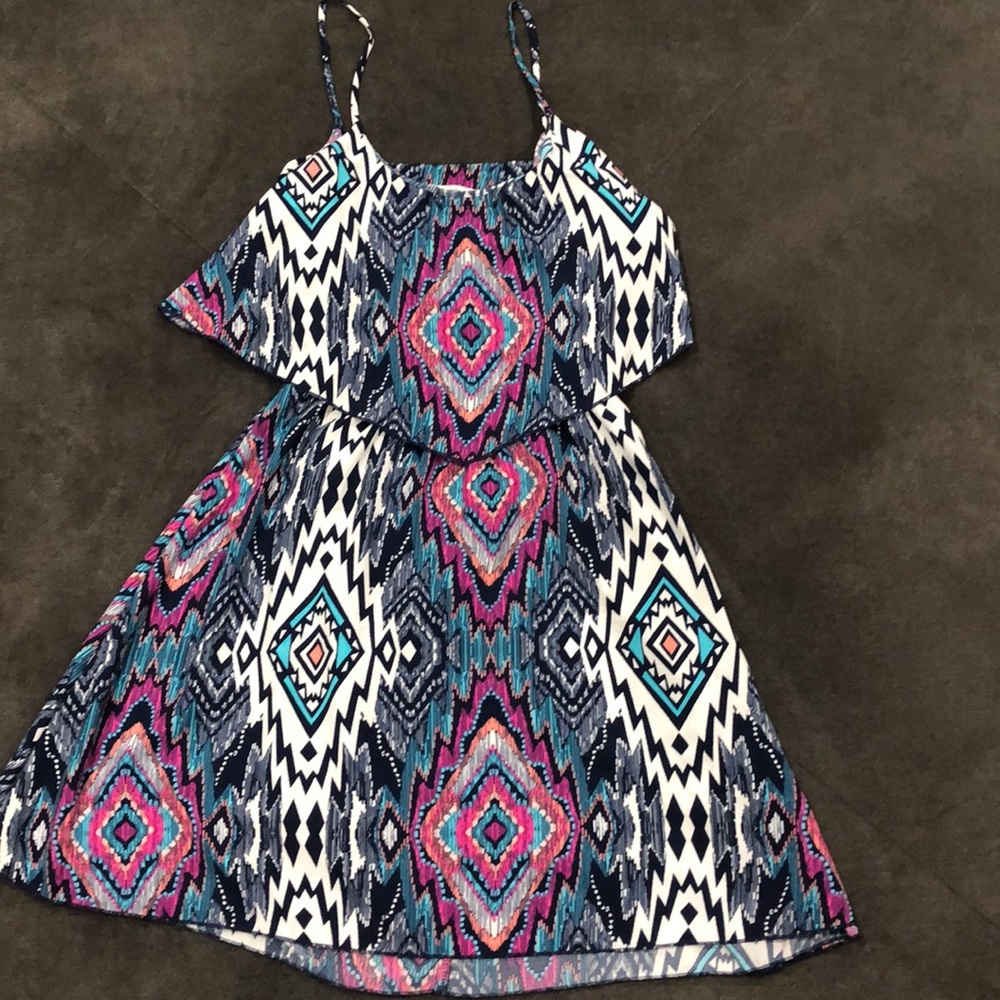 Cute geometric pattern dress!